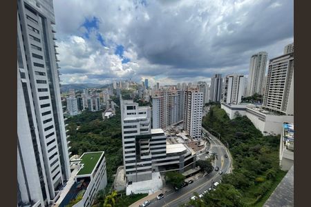 Apartamento para alugar com 134m², 4 quartos e 3 vagas