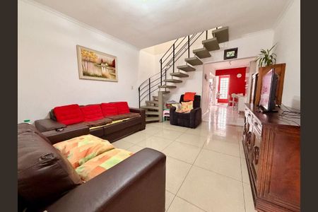 Casa à venda com 2 quartos, 120m² em Cambuci, São Paulo