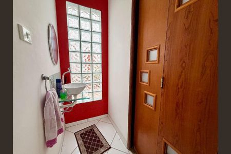 Casa à venda com 120m², 2 quartos e 1 vaga
