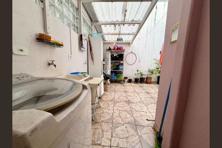 Casa à venda com 120m², 2 quartos e 1 vaga