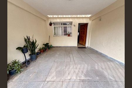 Casa à venda com 120m², 2 quartos e 1 vaga