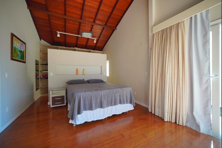 Casa para alugar com 300m², 3 quartos e 4 vagasSuíte