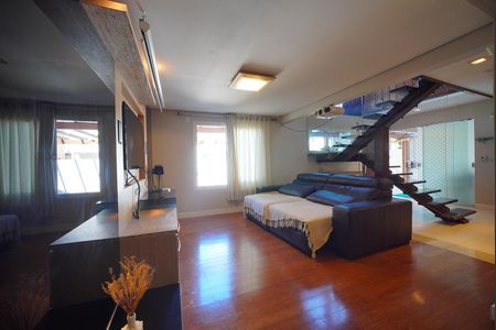 Casa para alugar com 300m², 3 quartos e 4 vagasSala