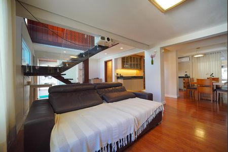 Casa para alugar com 300m², 3 quartos e 4 vagasSala