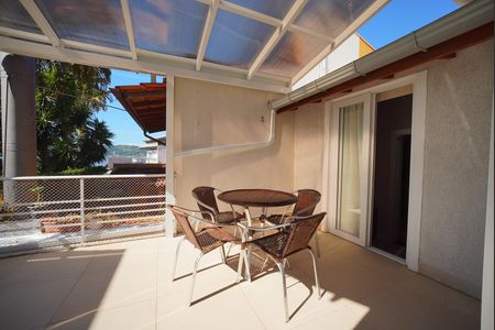 Casa para alugar com 300m², 3 quartos e 4 vagasVaranda da Suíte