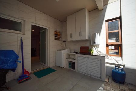 Casa para alugar com 300m², 3 quartos e 4 vagasÁrea de Serviço
