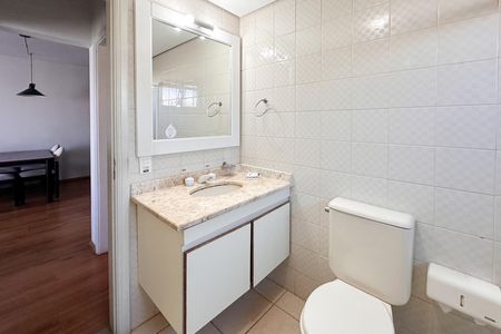 Apartamento à venda com 64m², 2 quartos e 1 vaga Apartamento à venda com 64m², 2 quartos e 1 vagaBanheiro Social