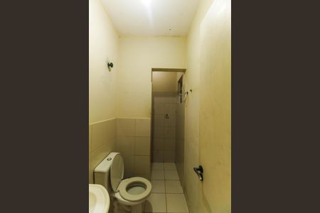 Banheiro de kitnet/studio para alugar com 1 quarto, 30m² em Mooca, São Paulo