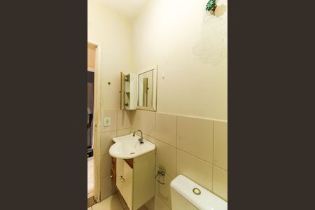 Banheiro de kitnet/studio para alugar com 1 quarto, 30m² em Mooca, São Paulo