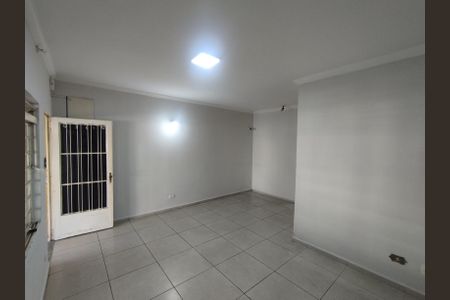 Casa para alugar com 120m², 3 quartos e 1 vagaSala 