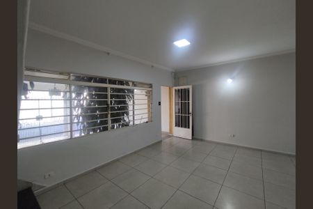 Casa para alugar com 120m², 3 quartos e 1 vagaSala 