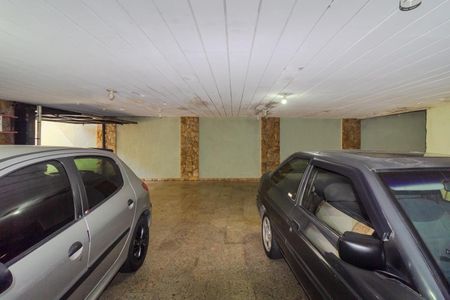 Casa para alugar com 697m², 6 quartos e 7 vagas Casa para alugar com 697m², 6 quartos e 7 vagasGaragem
