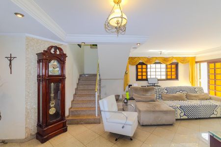 Casa para alugar com 697m², 6 quartos e 7 vagas Casa para alugar com 697m², 6 quartos e 7 vagasSala