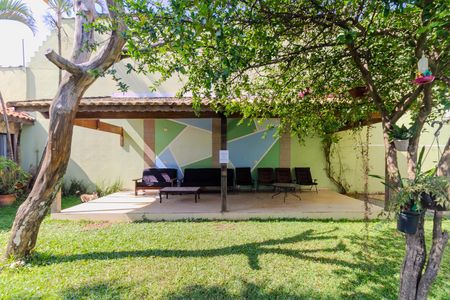 Casa para alugar com 697m², 6 quartos e 7 vagas Casa para alugar com 697m², 6 quartos e 7 vagasÁrea Externa