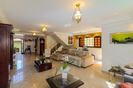 Sala de casa para alugar com 6 quartos, 697m² em Chácara Mafalda, São Paulo