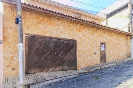 Casa para alugar com 697m², 6 quartos e 7 vagas Casa para alugar com 697m², 6 quartos e 7 vagasFachada