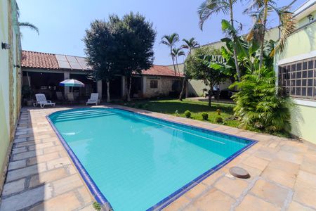 Casa para alugar com 697m², 6 quartos e 7 vagas Casa para alugar com 697m², 6 quartos e 7 vagasPiscina