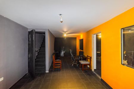Casa para alugar com 697m², 6 quartos e 7 vagas Casa para alugar com 697m², 6 quartos e 7 vagasEstudio de Musica