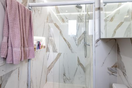Apartamento à venda com 88m², 2 quartos e 2 vagas Apartamento à venda com 88m², 2 quartos e 2 vagasQuarto 1 - Banheiro da Suite