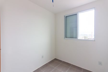Quarto 2 de apartamento para alugar com 2 quartos, 39m² em Jardim Boa Vista (zona Oeste), Osasco