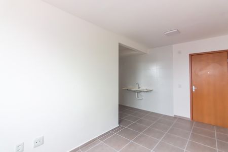 Sala  de apartamento para alugar com 2 quartos, 39m² em Jardim Boa Vista (zona Oeste), Osasco
