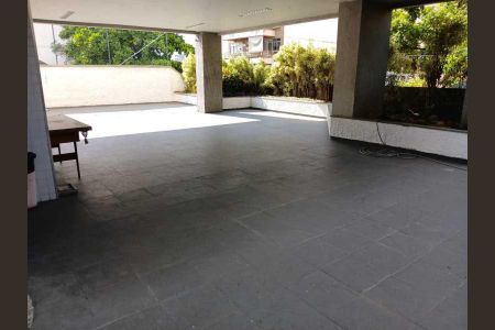 Apartamento à venda com 77m², 2 quartos e 1 vaga