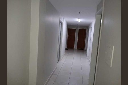 Apartamento à venda com 77m², 2 quartos e 1 vaga