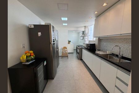 Apartamento à venda com 118m², 3 quartos e 1 vaga