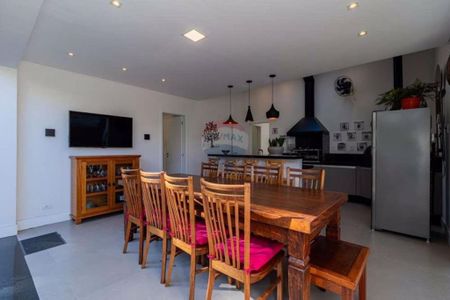 Casa à venda com 3 quartos, 305m² em Morada das Flores (Aldeia da Serra), Barueri