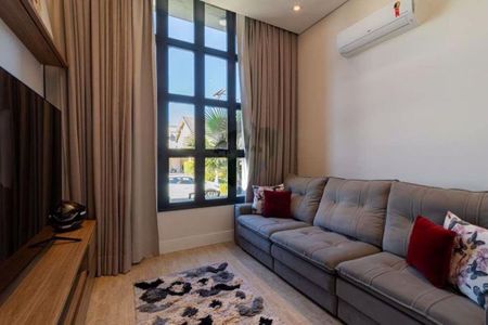 Casa à venda com 3 quartos, 305m² em Morada das Flores (Aldeia da Serra), Barueri