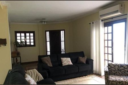 Casa à venda com 4 quartos, 392m² em Vila Regina, São Paulo