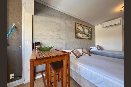 Studio para alugar com 28m², 1 quarto e sem vaga Studio para alugar com 28m², 1 quarto e sem vagaQuarto