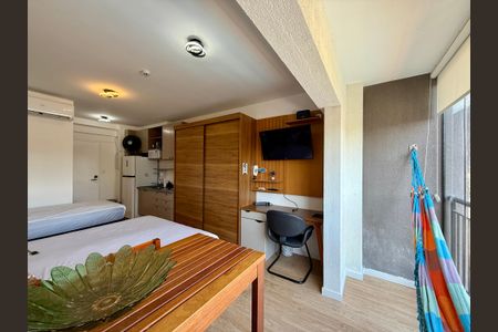 Studio para alugar com 28m², 1 quarto e sem vaga Studio para alugar com 28m², 1 quarto e sem vagaSacada