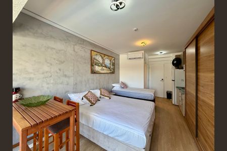 Studio para alugar com 28m², 1 quarto e sem vaga Studio para alugar com 28m², 1 quarto e sem vagaQuarto