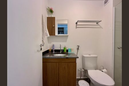 Studio para alugar com 28m², 1 quarto e sem vaga Studio para alugar com 28m², 1 quarto e sem vagaBanheiro