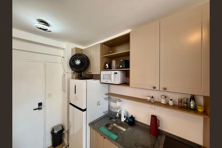 Studio para alugar com 28m², 1 quarto e sem vaga Studio para alugar com 28m², 1 quarto e sem vagaCozinha