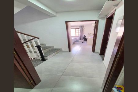 Casa de condomínio à venda com 106m², 3 quartos e 1 vaga