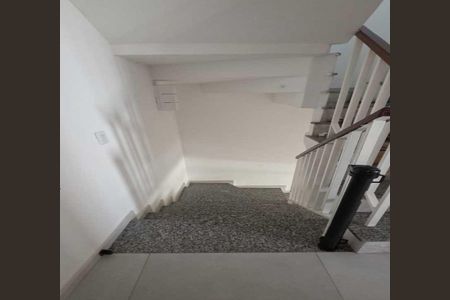 Casa de condomínio à venda com 106m², 3 quartos e 1 vaga