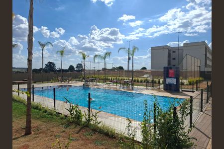 Casa para alugar com 65m², 2 quartos e 1 vaga Casa para alugar com 65m², 2 quartos e 1 vagaPiscina