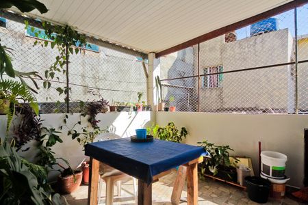 Casa para alugar com 83m², 3 quartos e 1 vagaÁrea de Serviço
