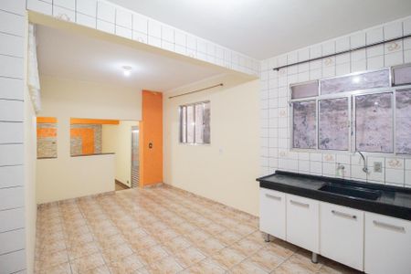 Casa para alugar com 90m², 2 quartos e 1 vagaCozinha