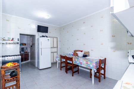 Casa para alugar com 162m², 2 quartos e 2 vagasCozinha