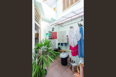Casa para alugar com 162m², 2 quartos e 2 vagasQuintal dos Fundos