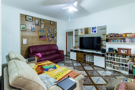 Casa para alugar com 162m², 2 quartos e 2 vagasSala