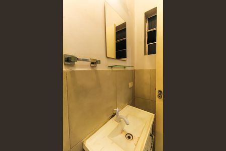 Banheiro de kitnet/studio para alugar com 1 quarto, 29m² em Mooca, São Paulo
