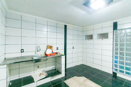 Casa para alugar com 300m², 4 quartos e 15 vagas Casa para alugar com 300m², 4 quartos e 15 vagasCozinha