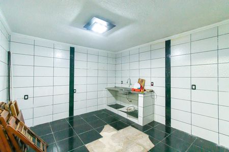 Casa para alugar com 300m², 4 quartos e 15 vagas Casa para alugar com 300m², 4 quartos e 15 vagasCozinha