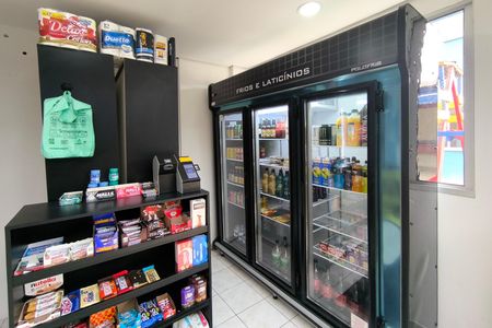 Apartamento para alugar com 64m², 2 quartos e 1 vagaÁrea comum - Mini Mercado