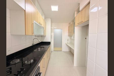 Apartamento para alugar com 64m², 2 quartos e 1 vagaCozinha