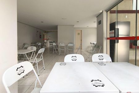 Apartamento para alugar com 64m², 2 quartos e 1 vagaÁrea comum - Salão de festas